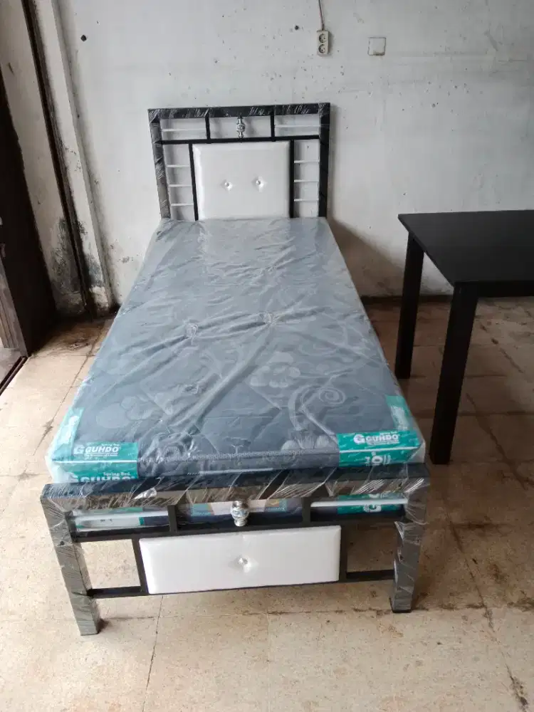 Tempat tidur ukran 90X200 cm