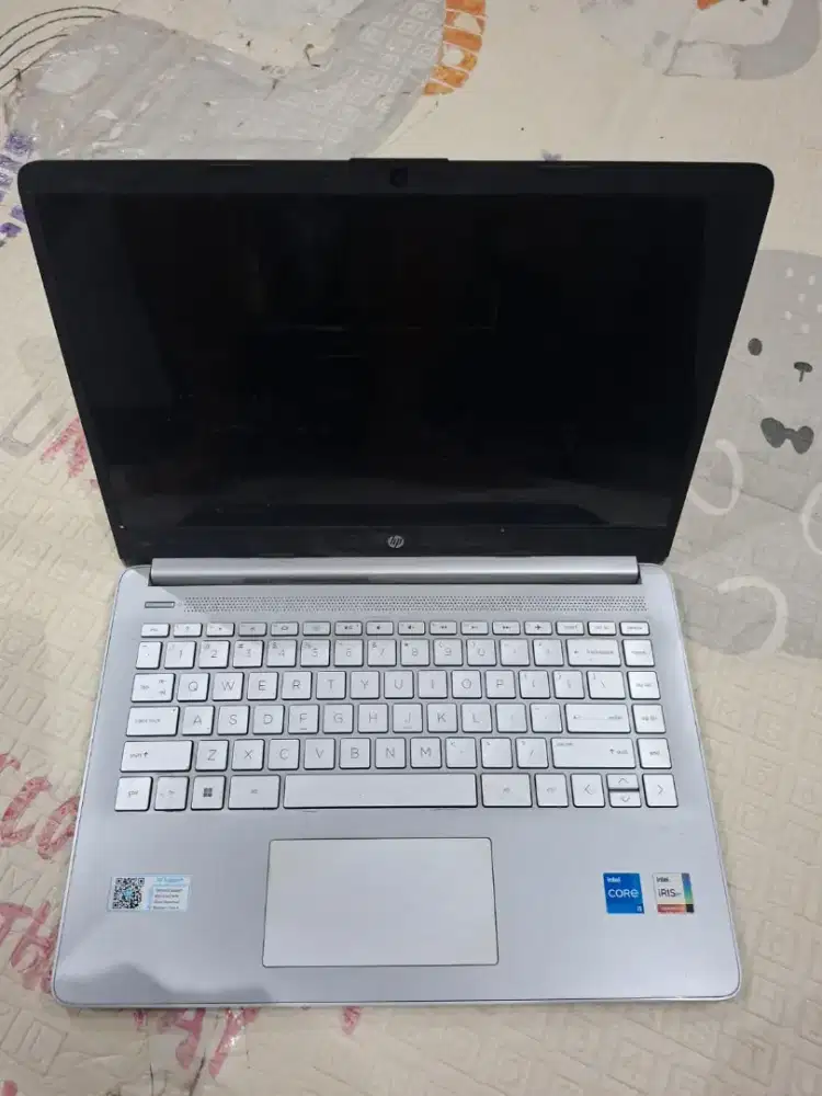 Laptop hp14s i5 8gb-512gb