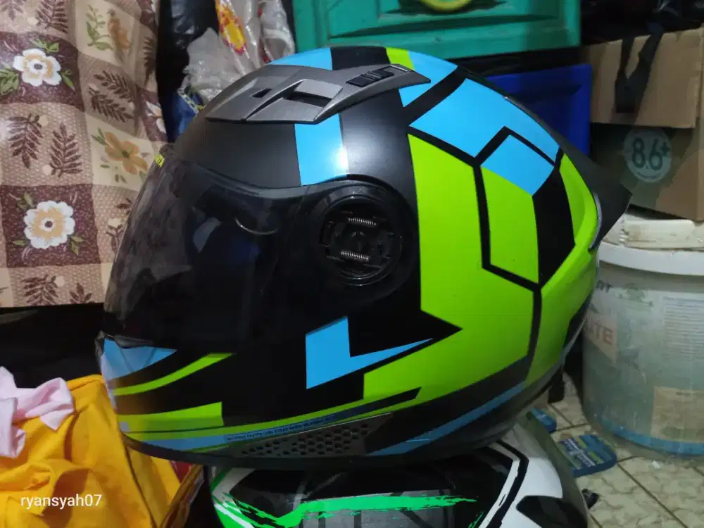 Helm pulfaes cargloss size L