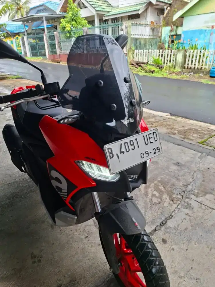 Bismillah jual motor Aprilia km180 perak
