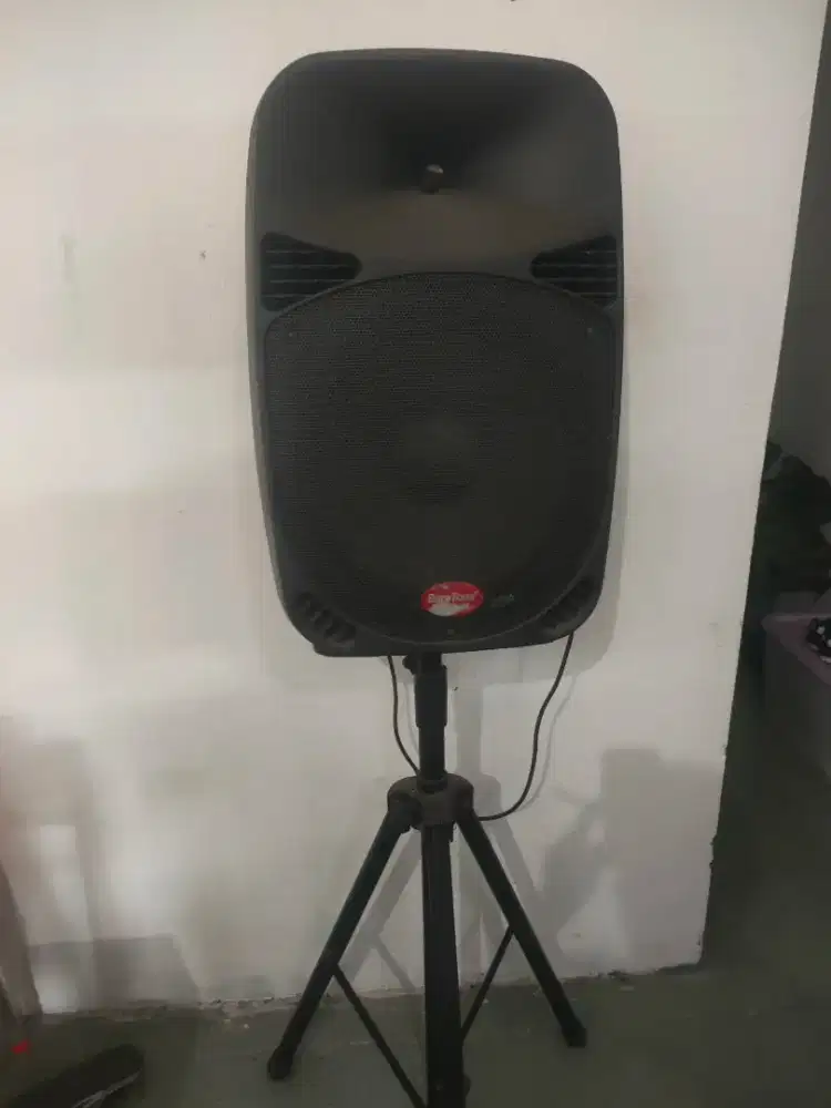 Dijual cepat sepasang speaker aktif
