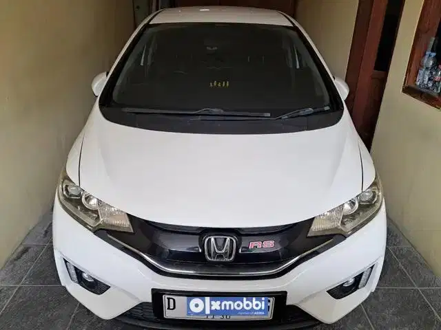 LOW DP Honda Jazz 1.5 RS Bensin-AT 2016 VBG