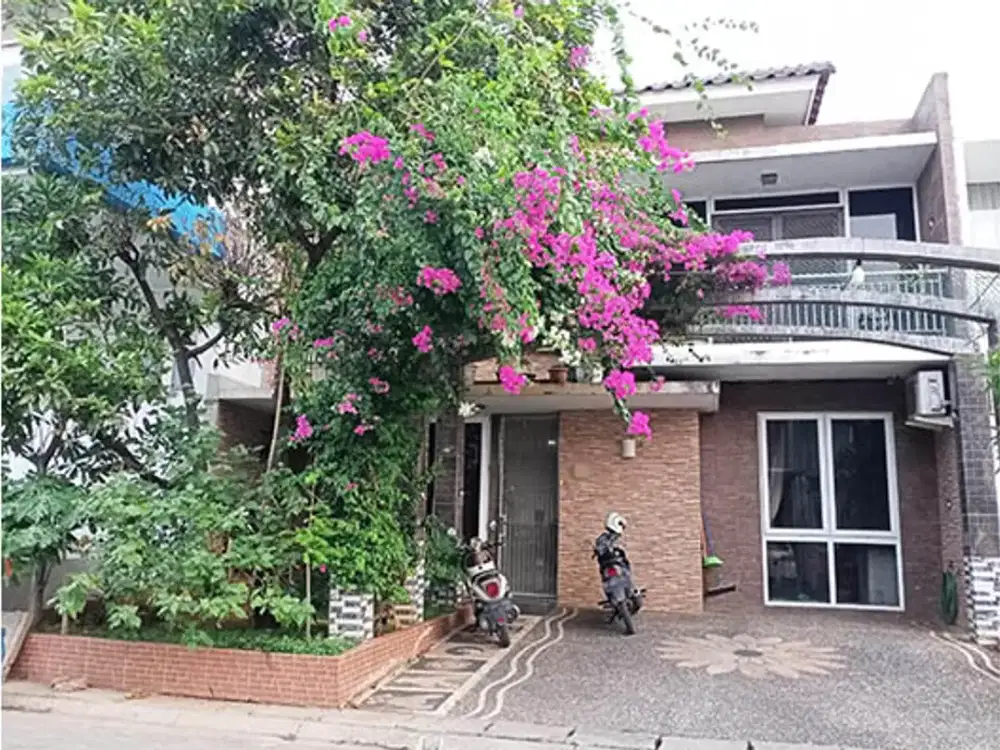 Rumah Green Court Jl Danau Batur, Cengkareng