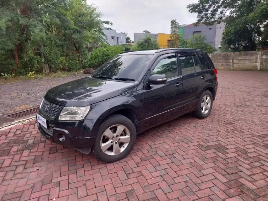 DP MURAH Grand vitara 2.0 JLX Bensin Matic 2011 HITAM NCS