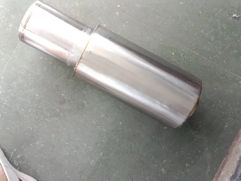 Knalpot racing mobil