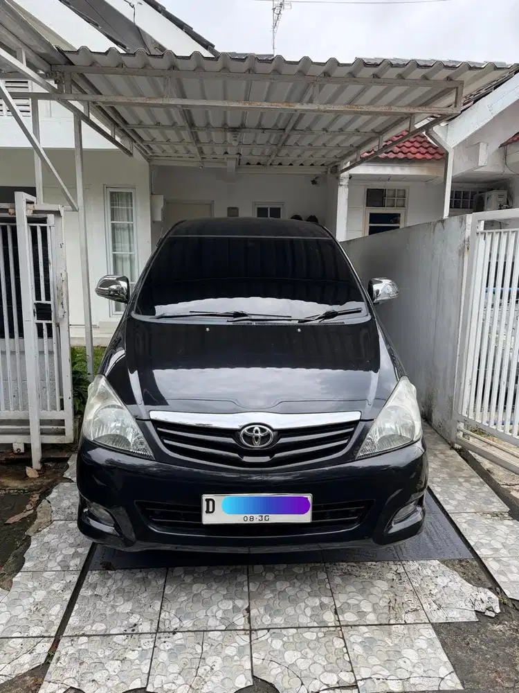 Toyota Kijang Innova 2009 Bensin