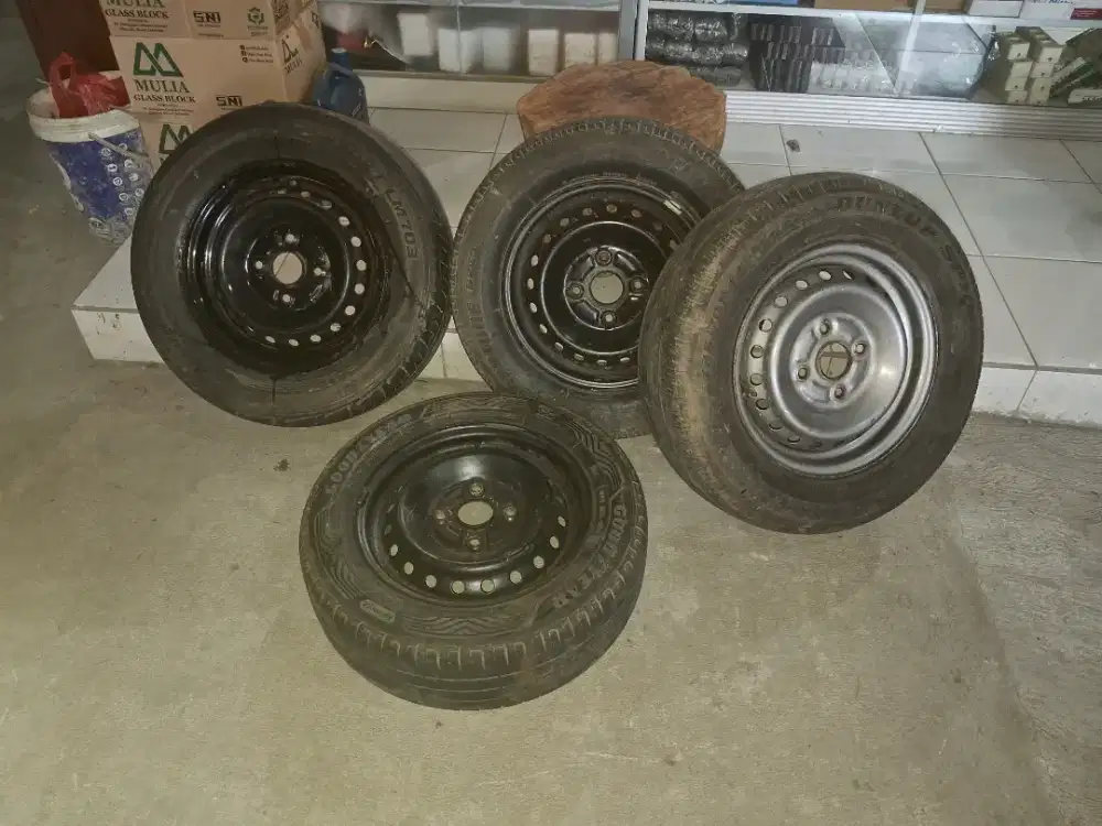 Velg + ban ring 14 4 buah