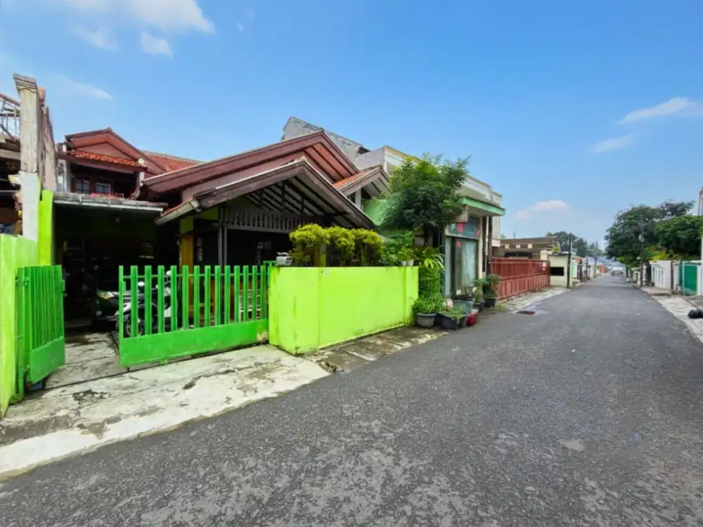 Rumah Lama Siap Huni, Akses Jalan 2 Mobil di Tebet - Kebon Baru !!!