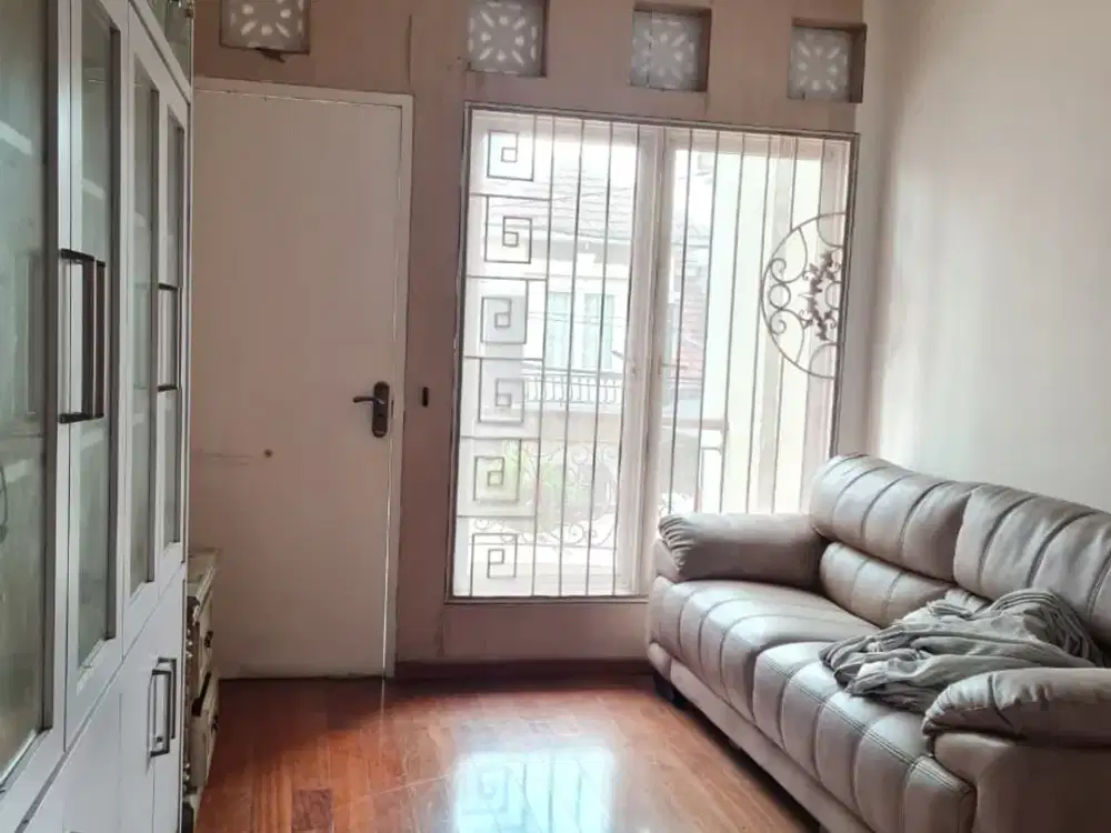 dijual rumah 2 lantai minimalis citra 2 ext