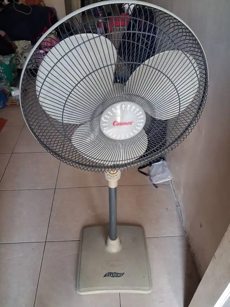 Kipas COSMOS 16 SN