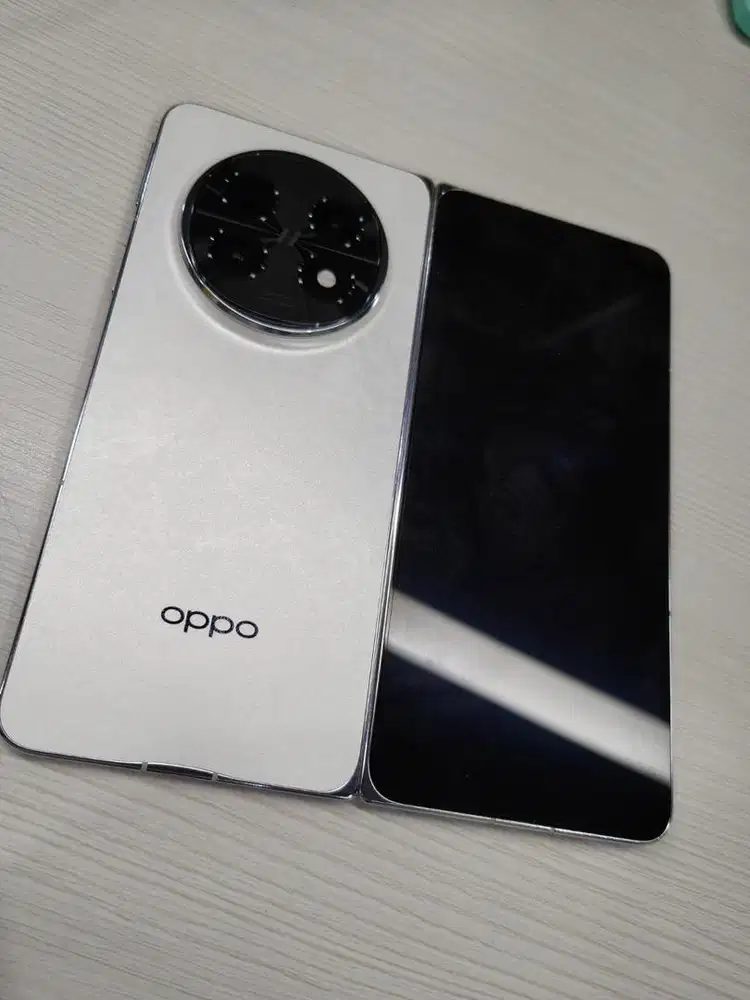 Oppo Find N5 Fold 16/512 GB White Fullset 99% Mulus