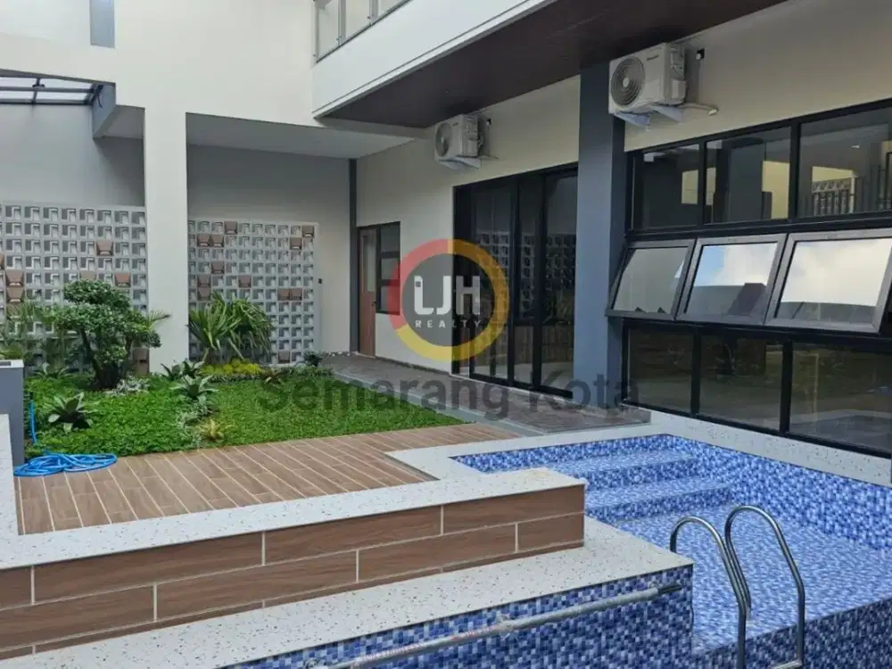 Rumah Mewah di Puri Arga Golf