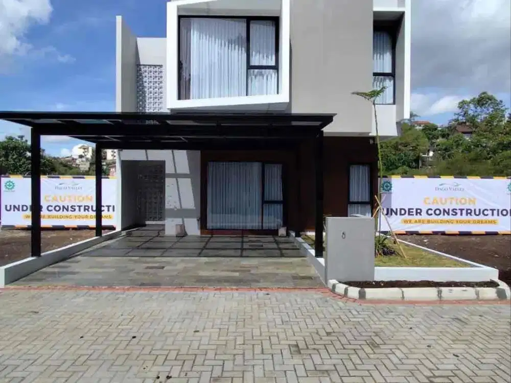 RUMAH CANTIK MEWAH KEKINIAN DI PUSAT KOTA BANDUNG