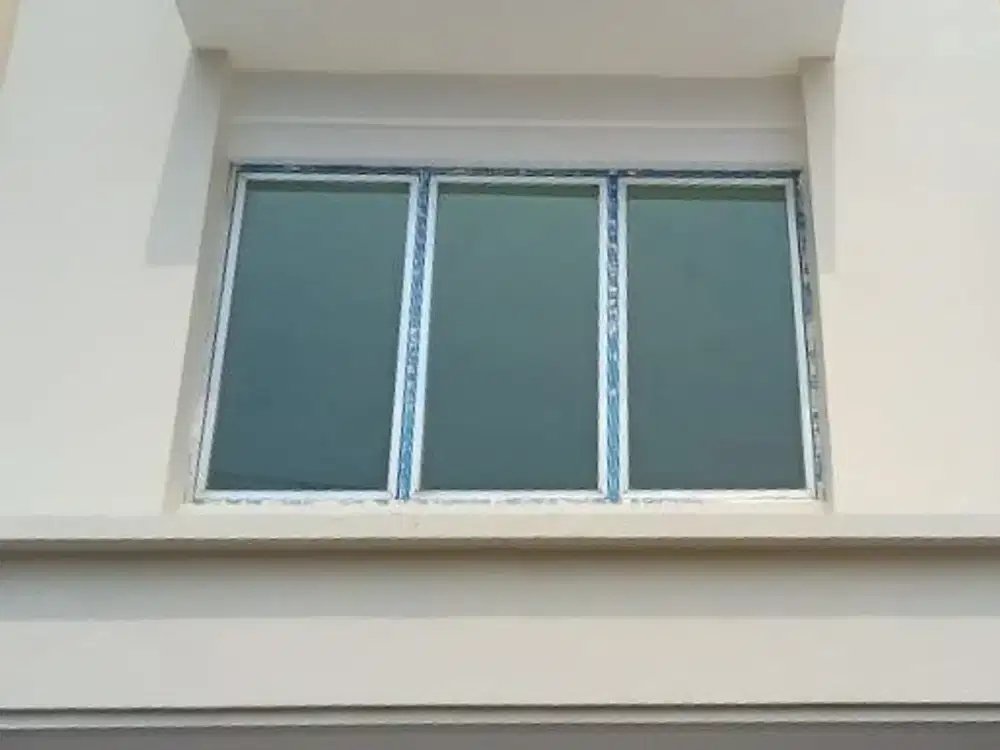 Disewakan Ruko Aralia 5 x 18 Dengan Lokasi Yang Strategis, Harapan Indah, Bekasi, 030