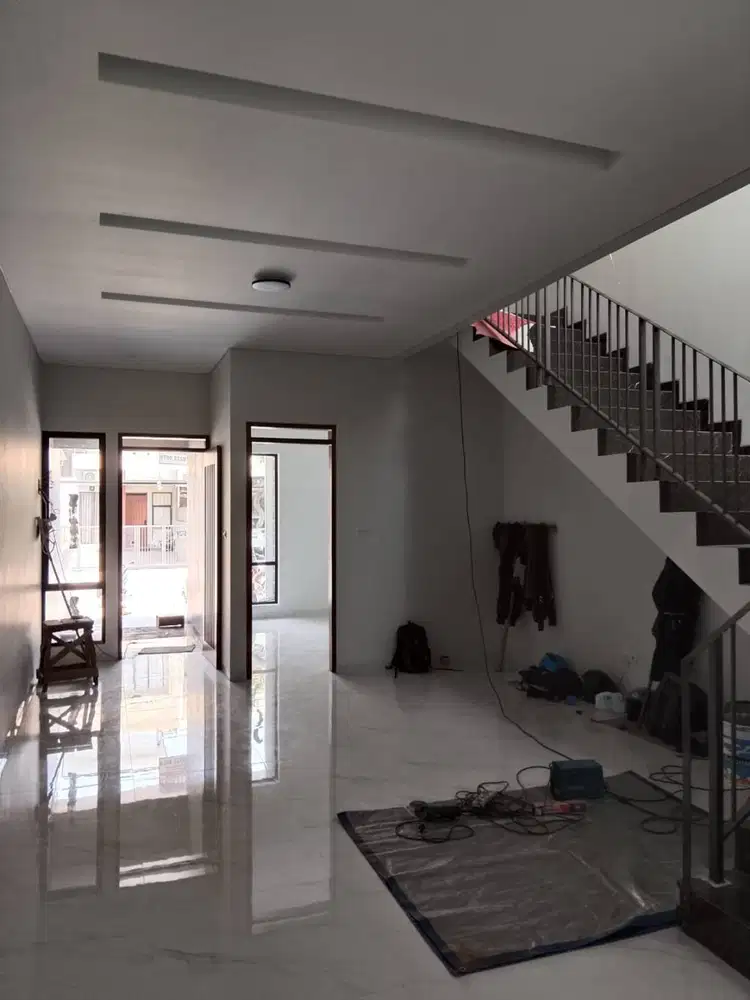 Rumah Baru Minimalis 2 Lantai di Mekar Wangi
