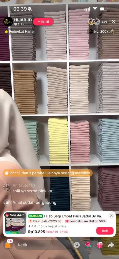 Dibutuhkan host segera