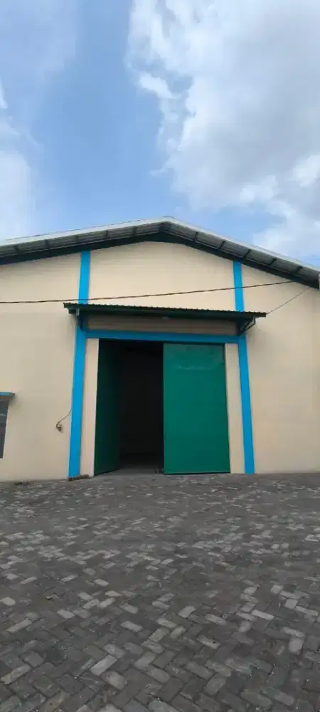 Margomulyo indah. Akses kontainer 40. Deket tol. SBY barat