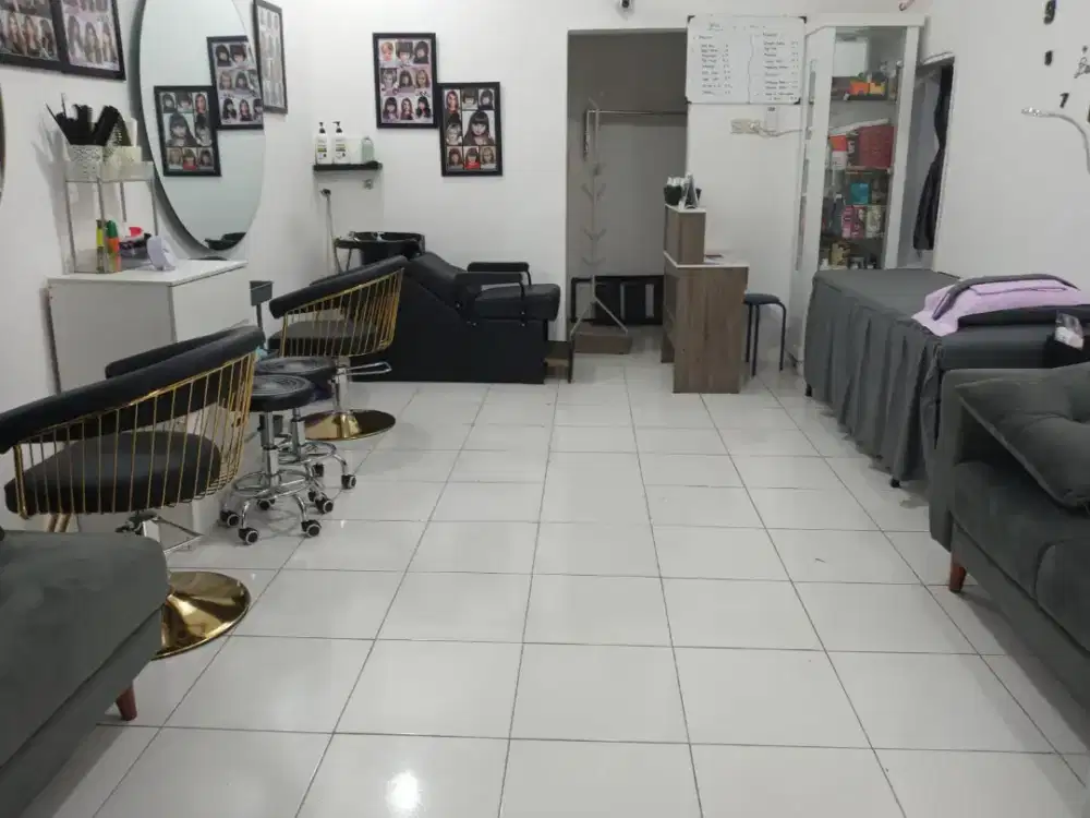 Lowongan Hair Stylist dan terapis Wanita salon