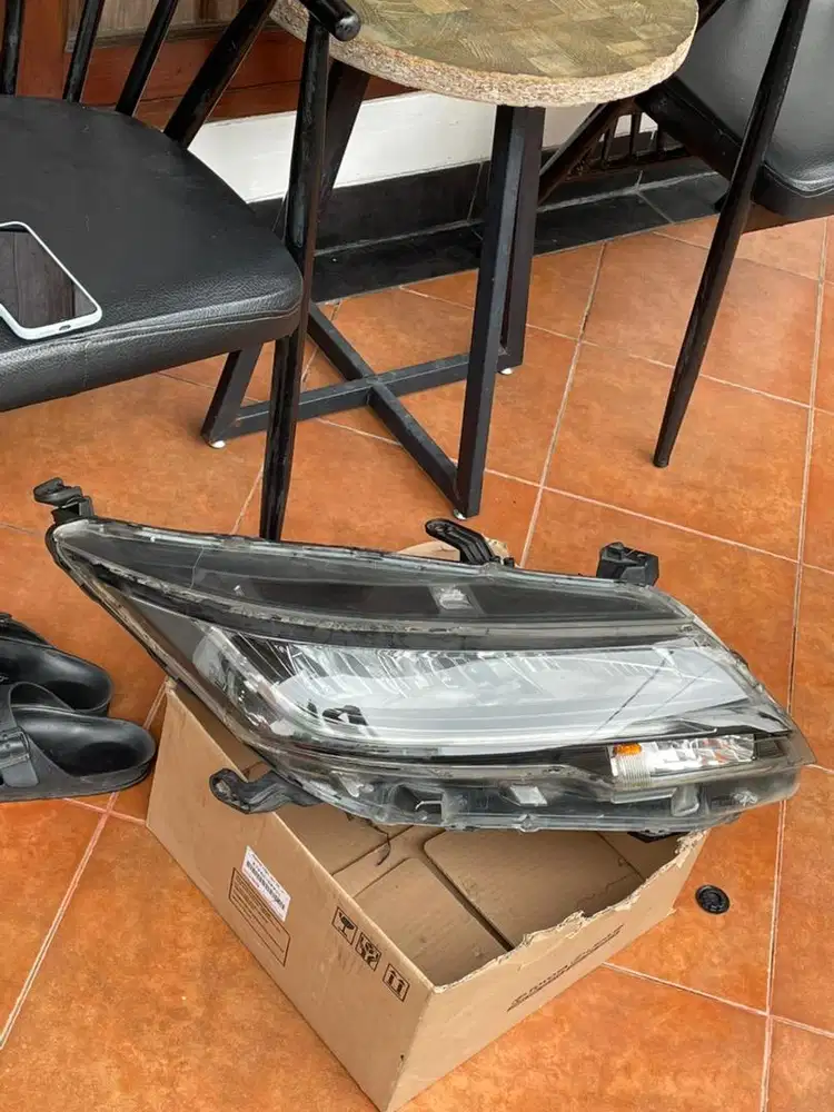LED Headlamp Lampu Depan All New Toyota Rush 2018 - 2024 (KANAN)