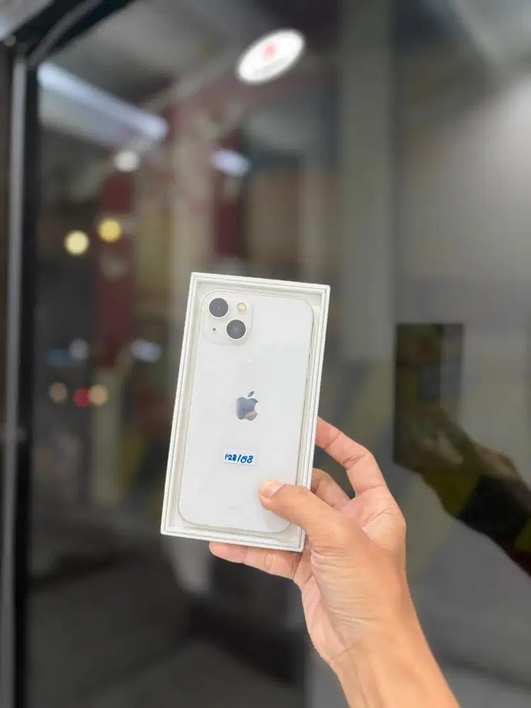 Iphone 13 basic 128gb ibox lengkap on garansi