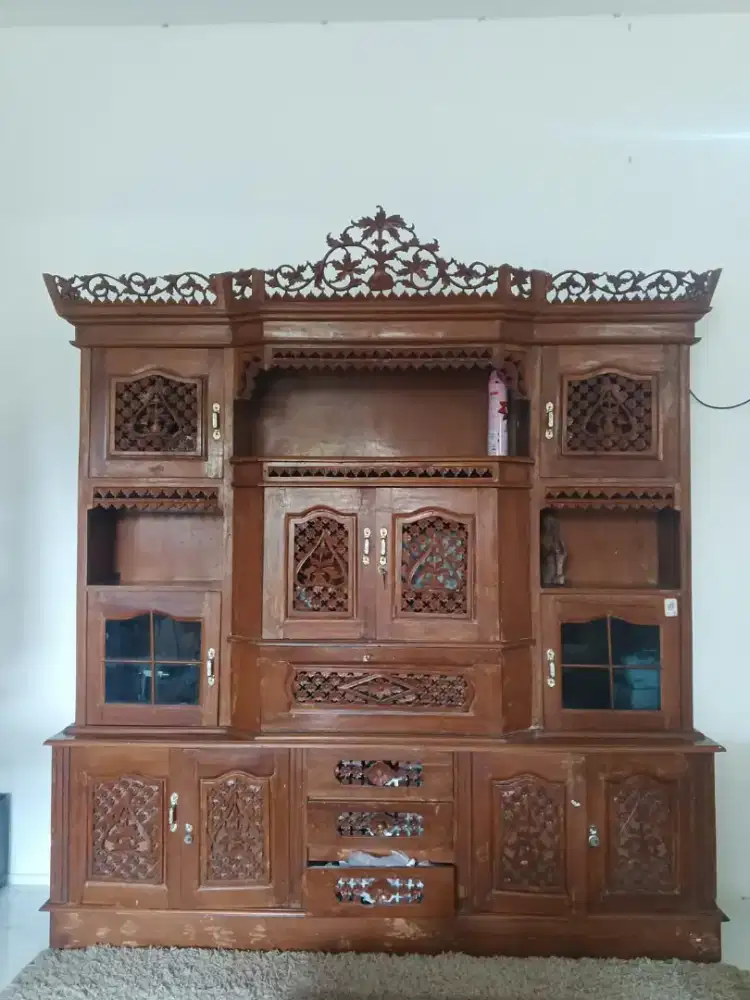 Buffer lemari lawasan antik