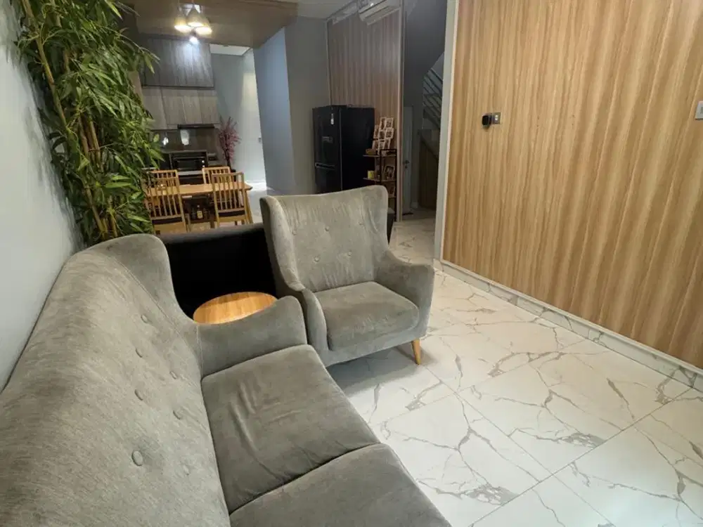 Jual Rumah 3 Lantai Bagus di Kelapa Gading