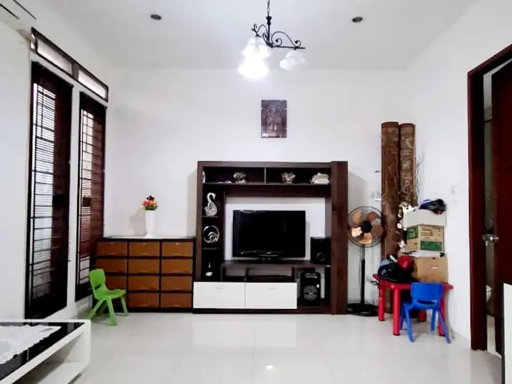 Rumah Posisi Hook Siap Huni di Sektor 9 Bintaro pr 17779