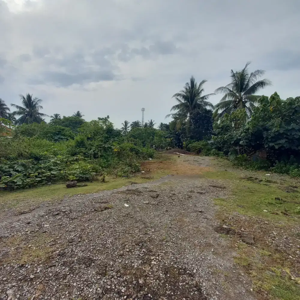 DI JUAL TANAH PINGGIR JALAN LUAS 3.152M  DEPAN VILLA PISITA ANYER