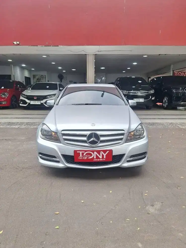 Mercedes Benz C200 AT 2014 Silver