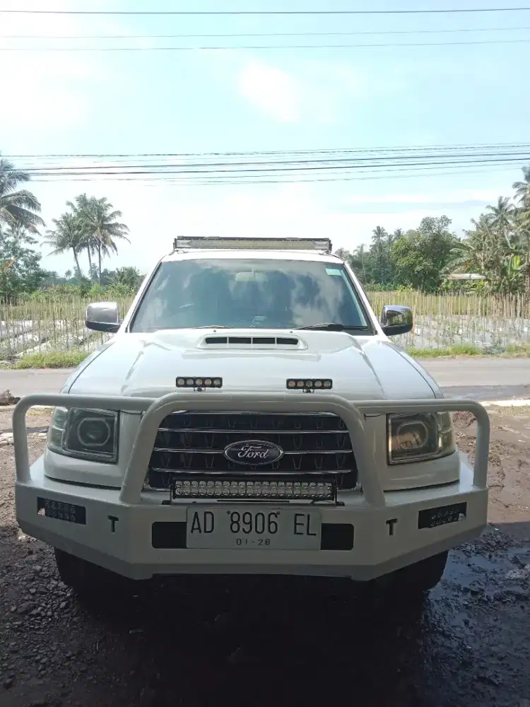 jual mobil Everest tahun 2008