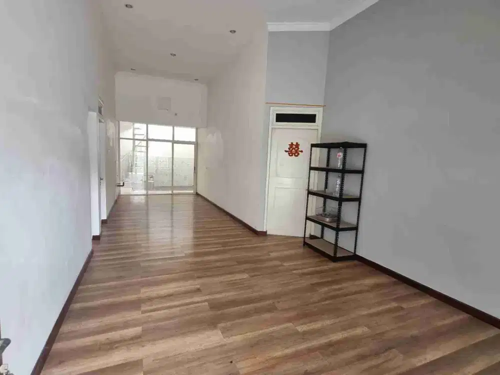 sewa rmh 1.5Lt bagus,dekat WM,UNAIR DLL