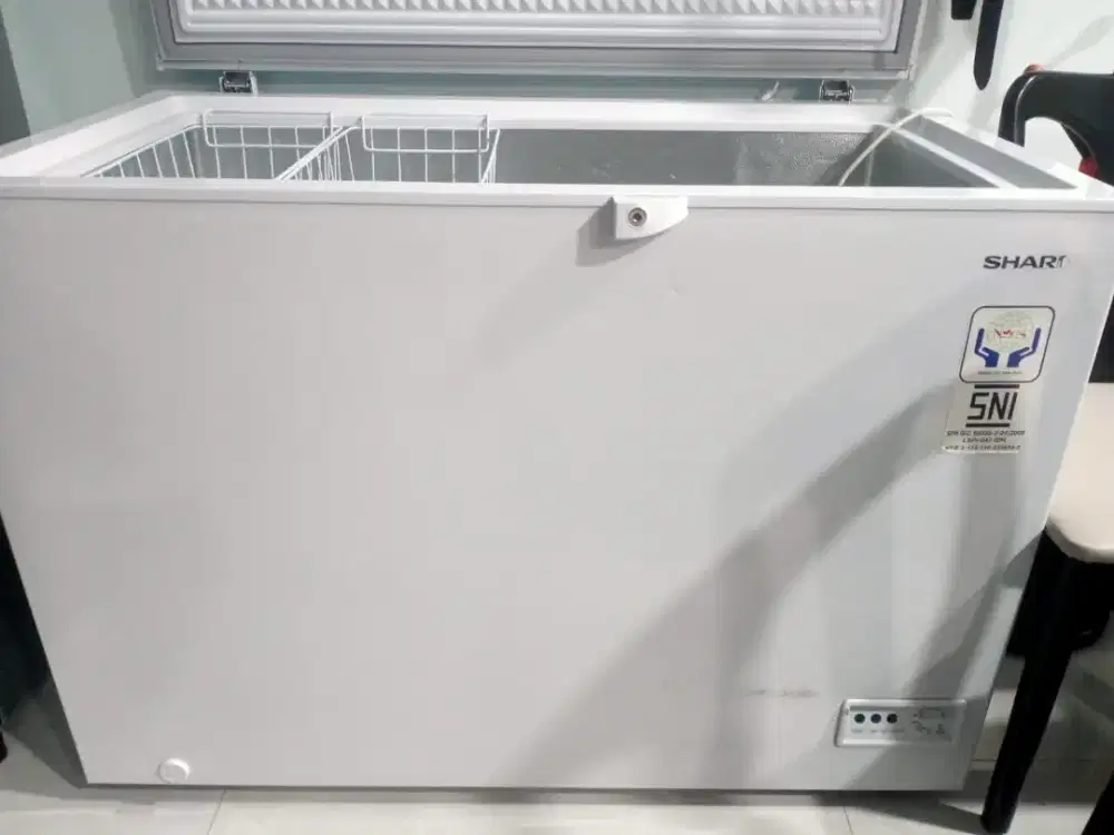 Freezer Bekas Merek Sharp 350L