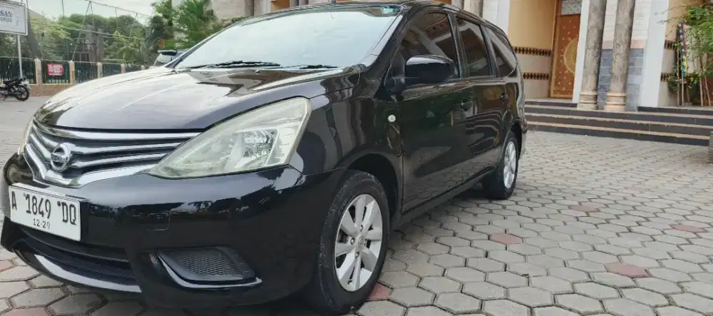 Low km Nissan Grand Livina SV Facelift 2014 Nik 2013 Akhir
