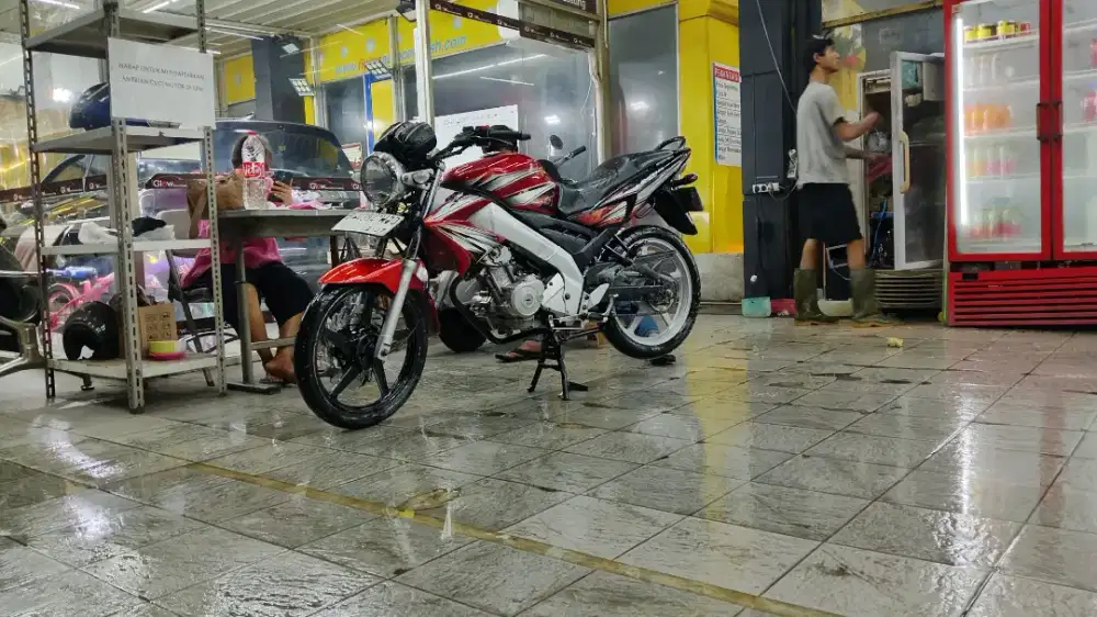 Motor vixion old ganteng