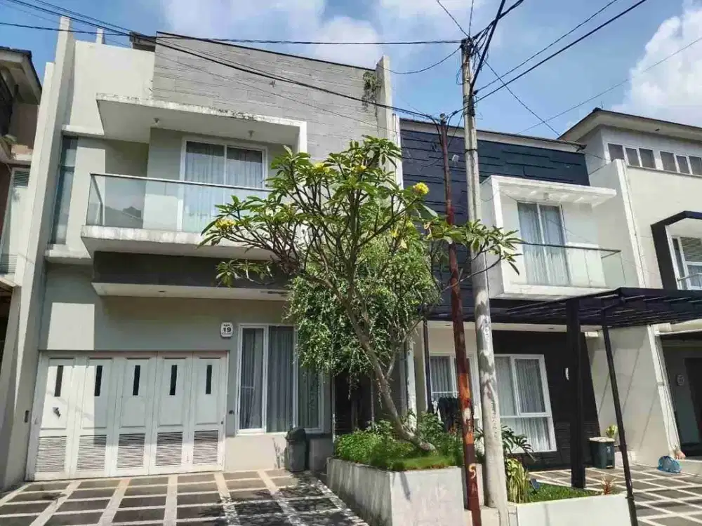 dijual Rumah 3 Lantai Setra Murni Sayap Pasteur Kota Bandung SHM 2,5 M/Nego
