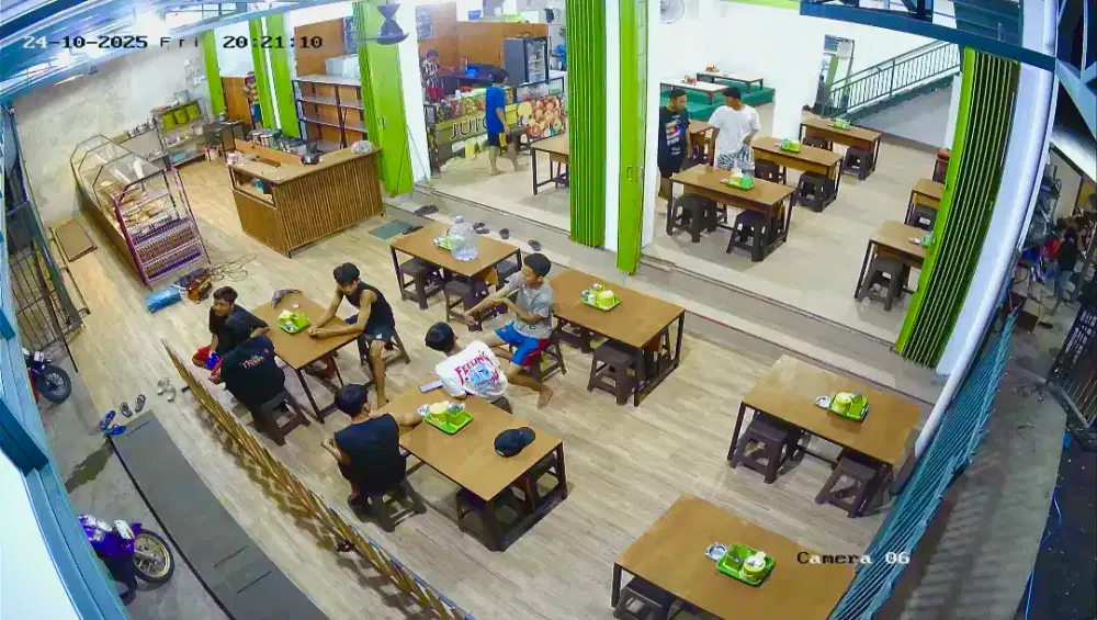 Karyawan wrg makan bwi + mes + makan 3x