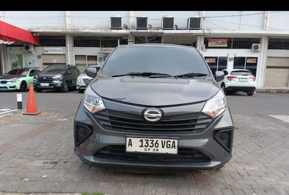 Dijual Daihatsu Sigra th 2023, tipe X, MT, 1200, abu2