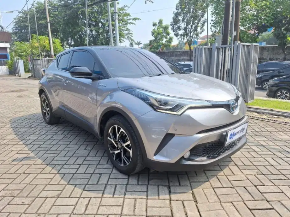 DP MURAH Toyota C-HR 1.8 Hybrid-AT 2021  CWVAB
