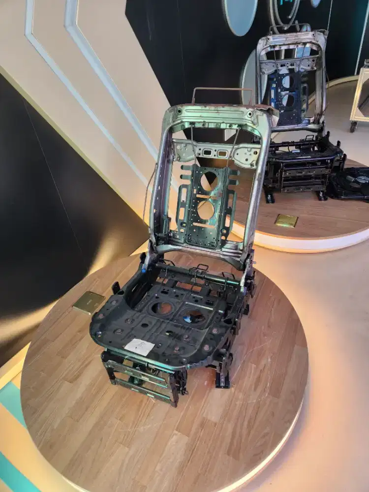 Tukang las listrik berpengalaman