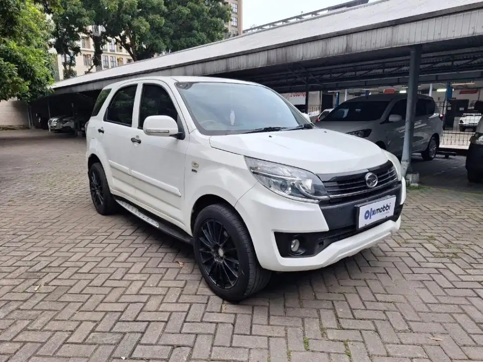 DP MURAH Daihatsu Terios 1.5 X EXTRA Bensin-AT 2017  CWYMB