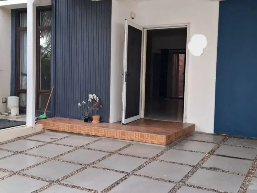 Disewakan rumah di Cluster Alamanda – hunian nyaman 2 lantai (006)