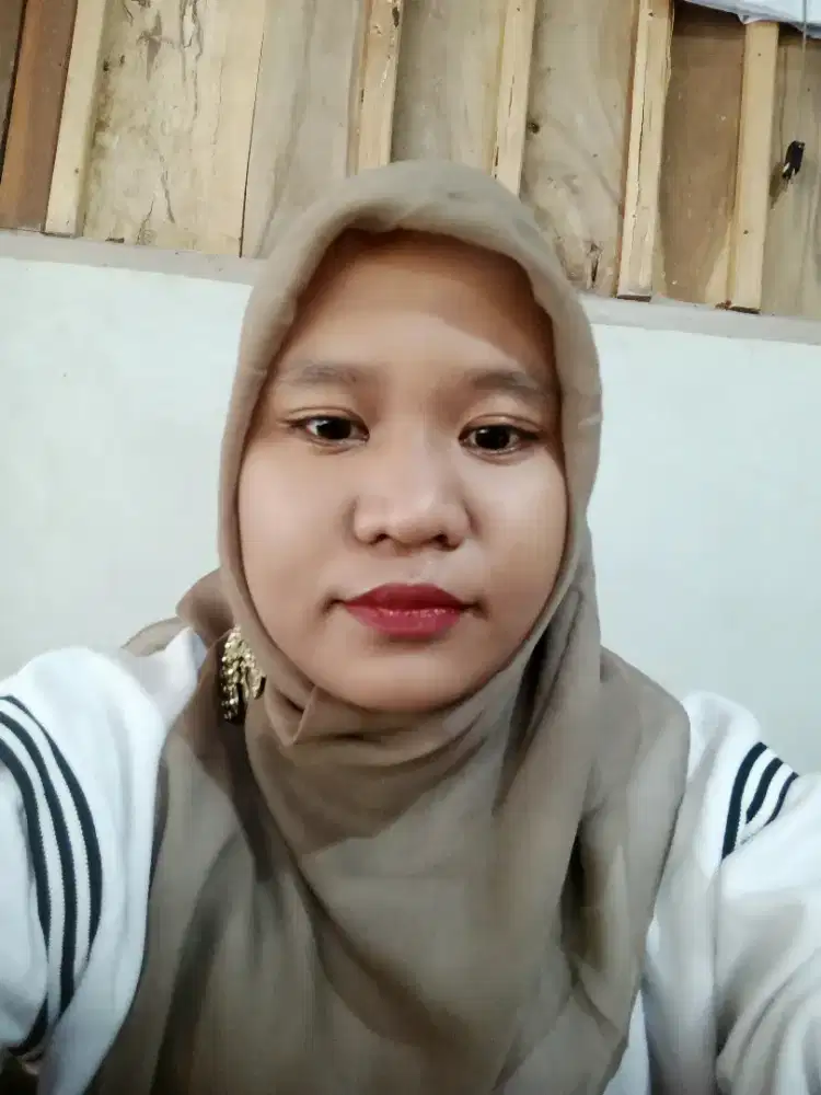 cari pekerjaan art / momong