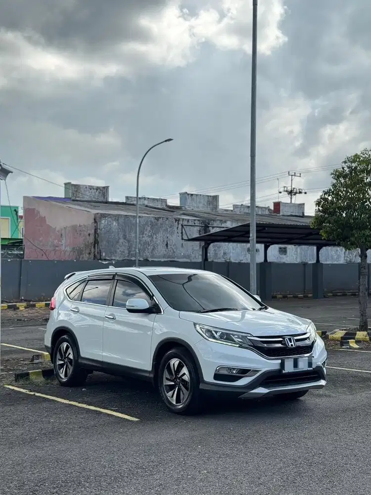 DIJUAL HONDA CRV 2.4 PRESTIGE 2015 AUTOMATIC SUNROOF