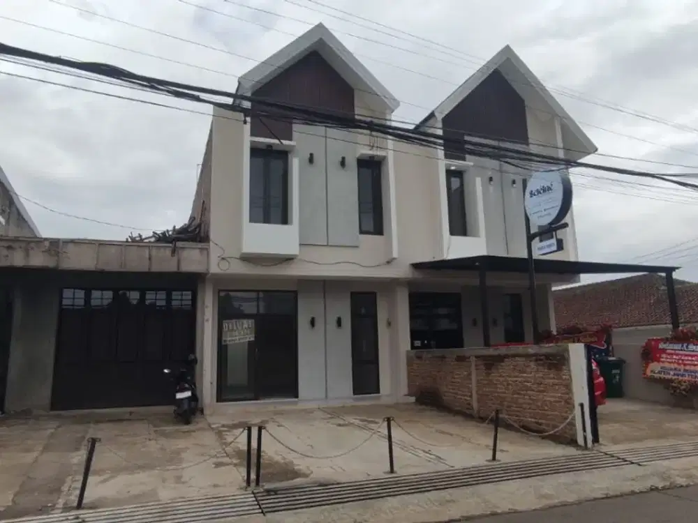 RUKO 2 lantai type 100/80 lokasi Bandung Timur 2kt 2km main road cibiru hilir bisa KPR
