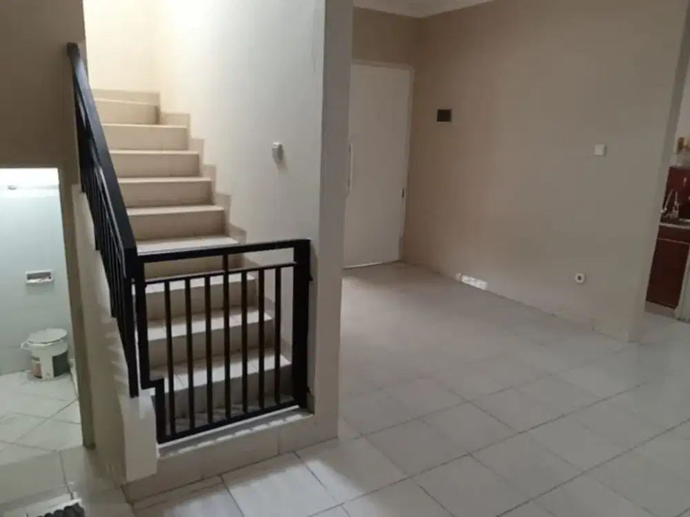 Feab. Rumah disewakan di Aquatic Garden Grand Wisata