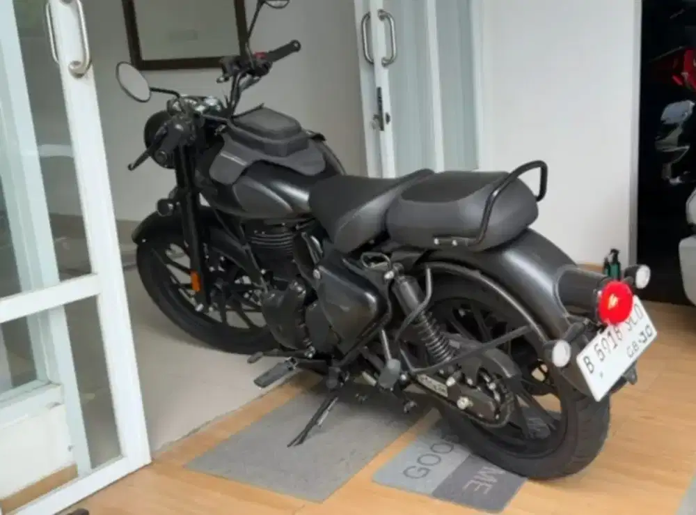 Motor Royal Enfield 350 cc thn 2024