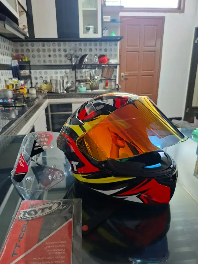 Helm KYT TT course size L