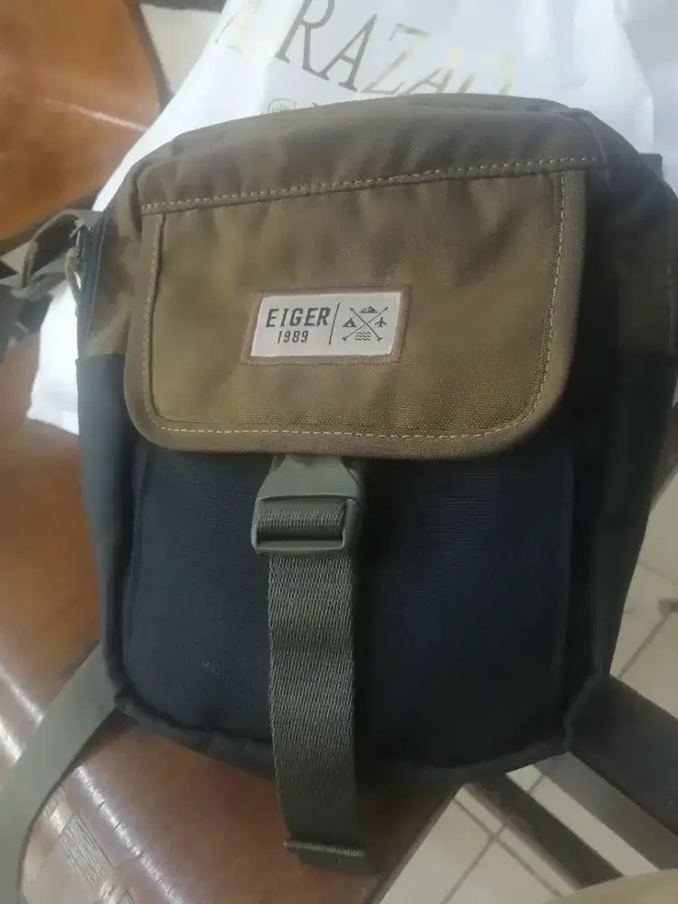 Jual Tas Selempang EIGER good condition