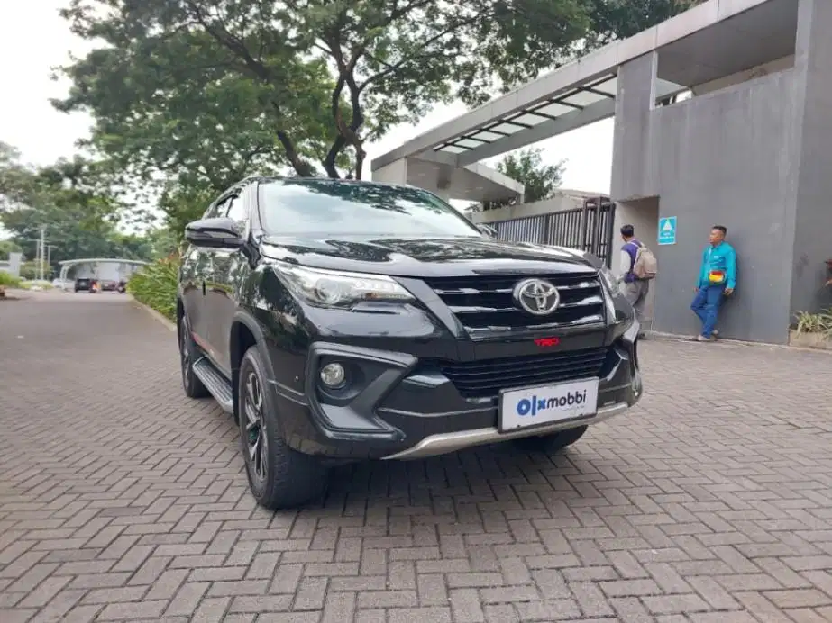 DP 5% Toyota Fortuner 2.4 VRZ TRD Solar-AT 2018 SLQS