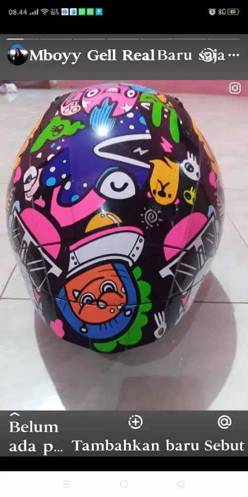 Helm NHK ori abstrak